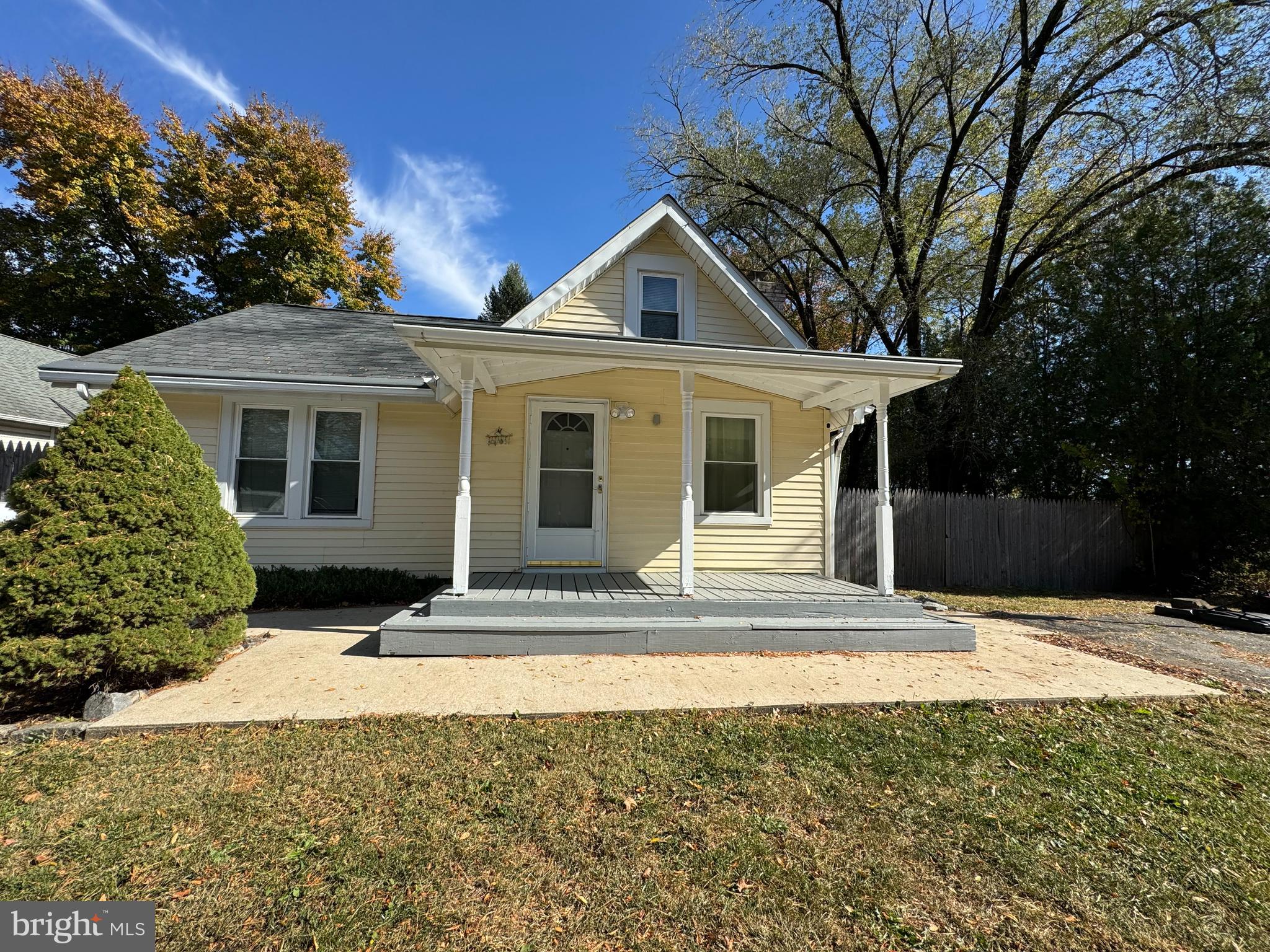 2301 Wollaston Road Wilmington, DE 19808 - Photo 2 of 21