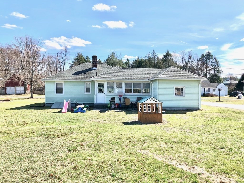 32 Old Boston Road Wilbraham, MA 01095 - Photo 3 of 18 Gallery Image 3