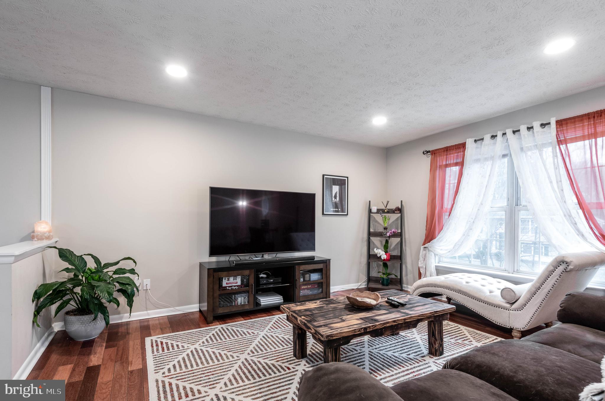 8043 Pine Ridge Road Pasadena, MD 21122 - Photo 6 of 37 Gallery Image 6