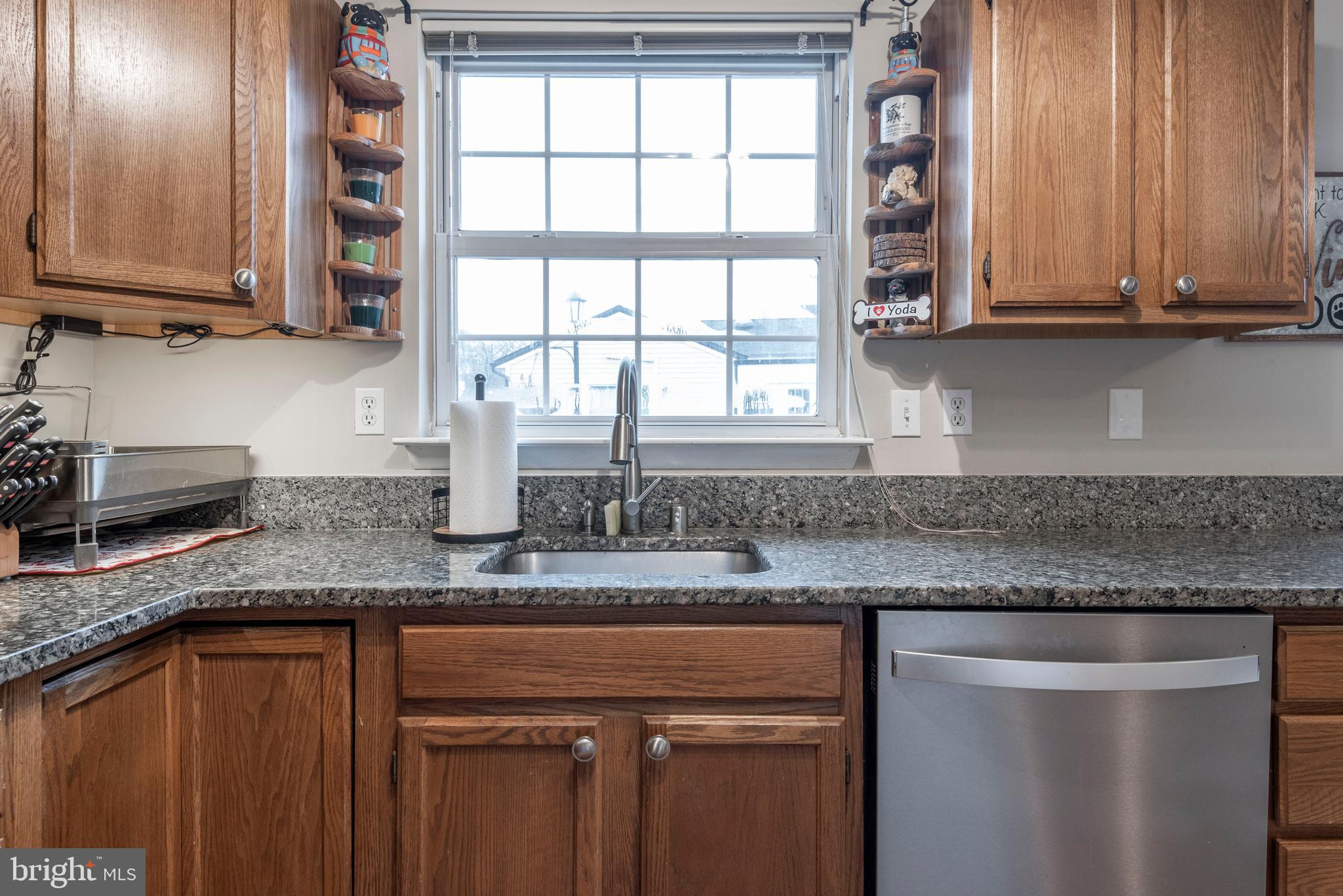 8043 Pine Ridge Road Pasadena, MD 21122 - Photo 10 of 37 Gallery Image 10