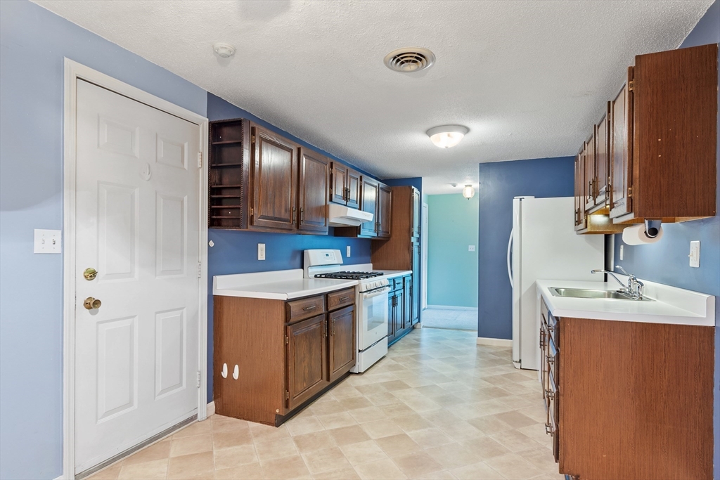 255 North Road, Unit 154 Chelmsford, MA 01824 - Photo 4 of 26 Gallery Image 4