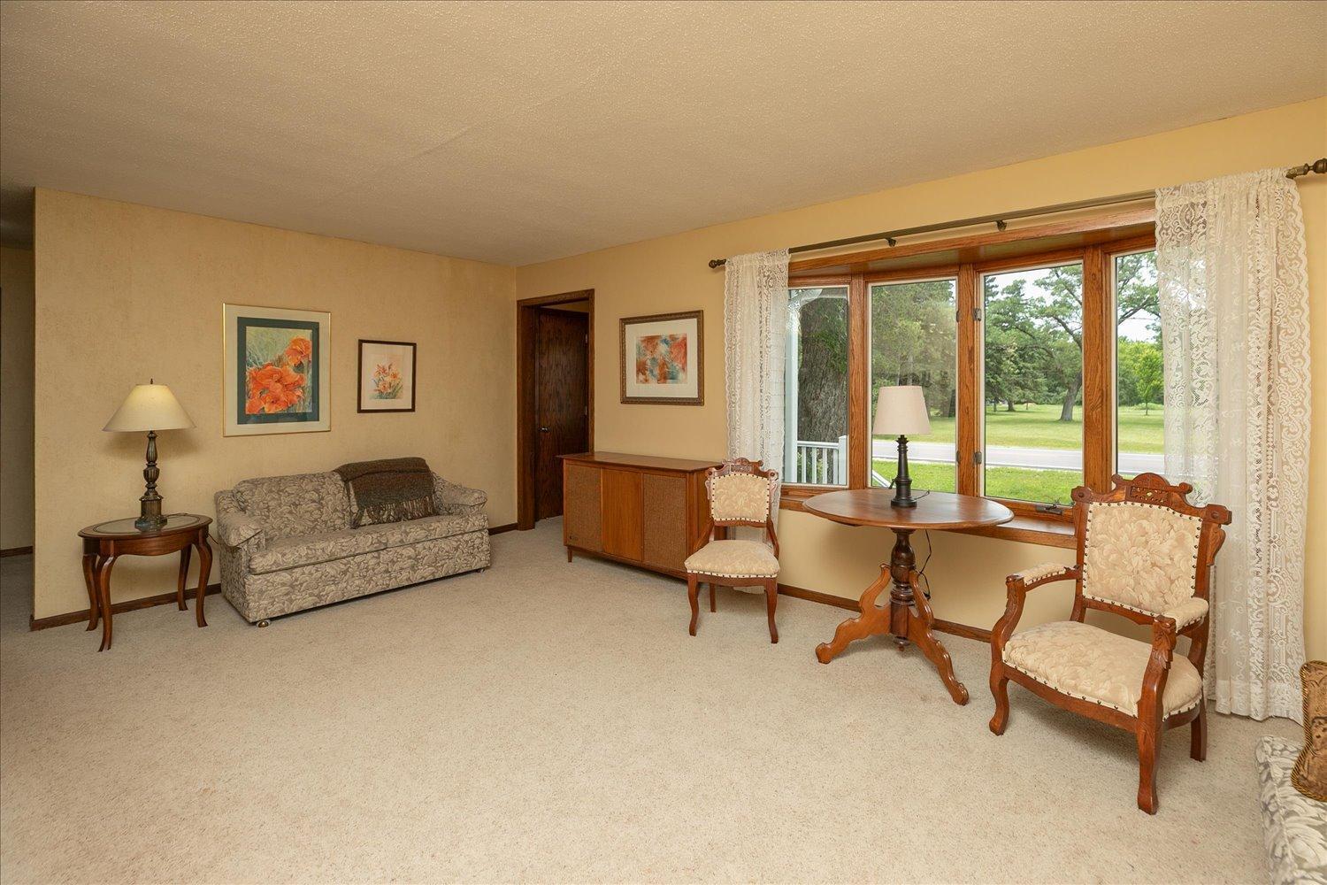 54769 270th Street Austin, MN 55912 - Photo 4 of 50