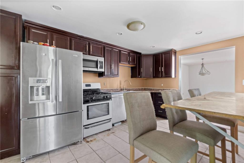 485 Pierson Run Road Pittsburgh, PA 15239 - Photo 6 of 27