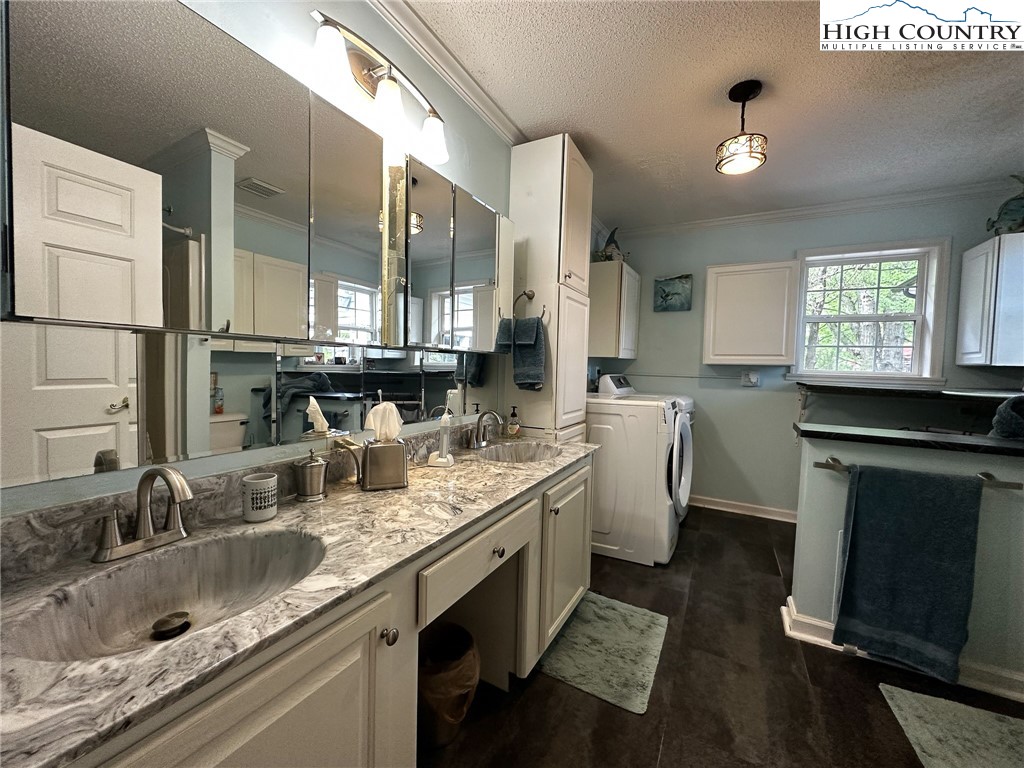 477 Frank Edwards Road West Jefferson, NC 28694 - Photo 16 of 48 Gallery Image 16