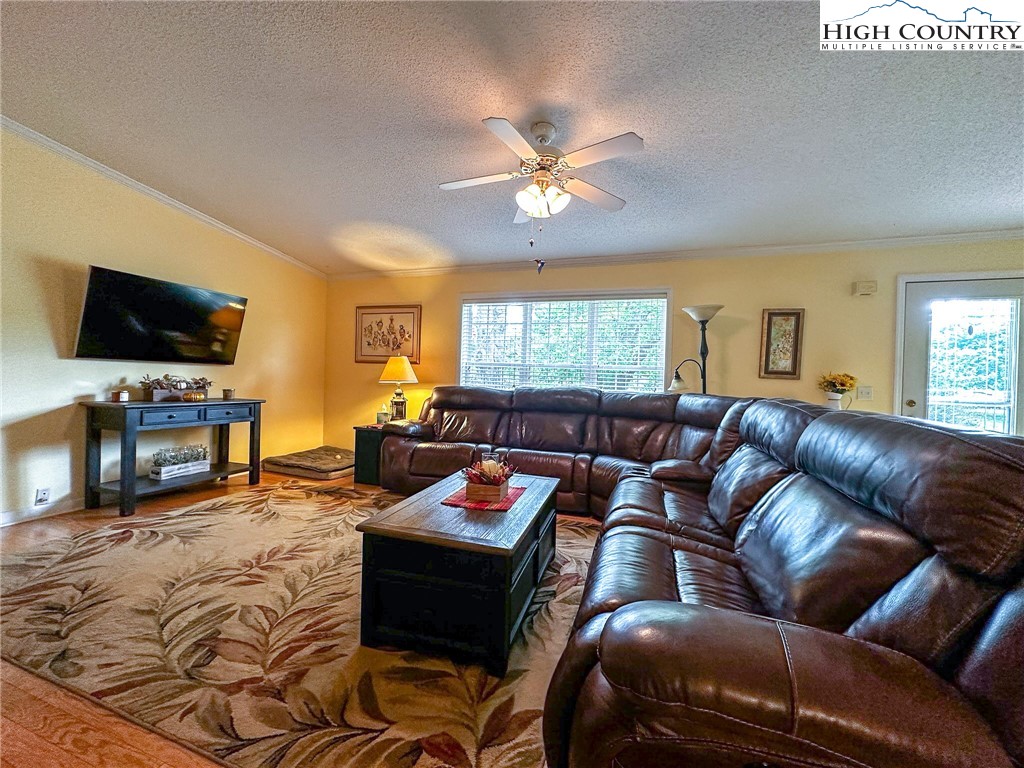 477 Frank Edwards Road West Jefferson, NC 28694 - Photo 3 of 48 Gallery Image 3