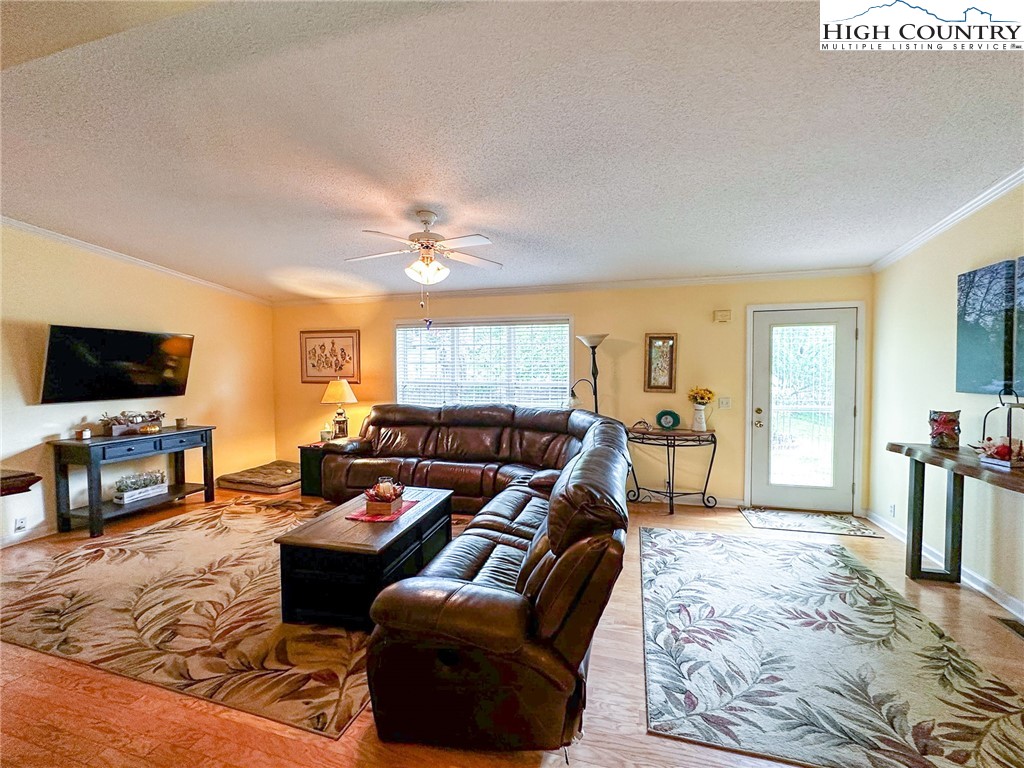 477 Frank Edwards Road West Jefferson, NC 28694 - Photo 4 of 48 Gallery Image 4
