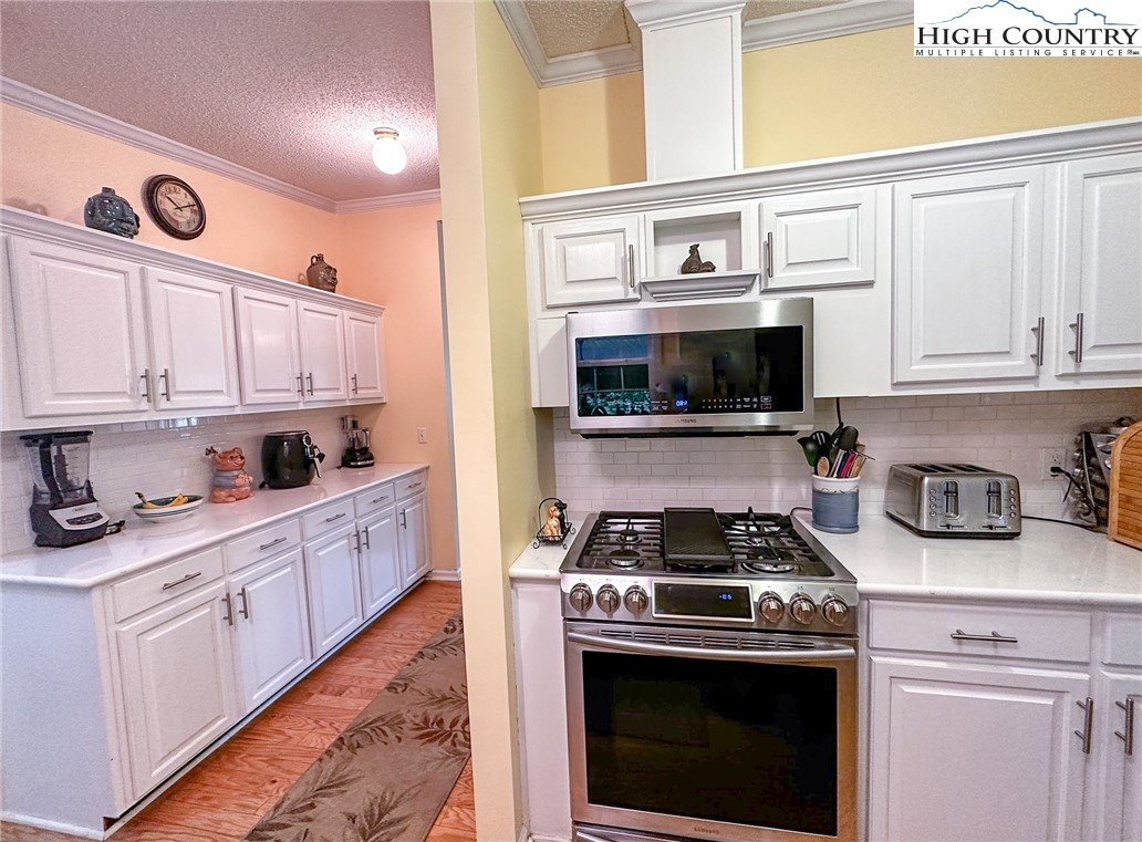 477 Frank Edwards Road West Jefferson, NC 28694 - Photo 7 of 48 Gallery Image 7