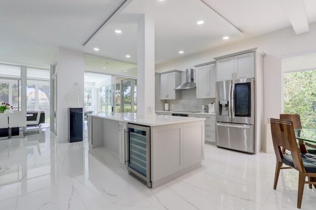 $800,000 | 5782 Northwest 24th Avenue, Unit 402, Boca Raton, FL 33496