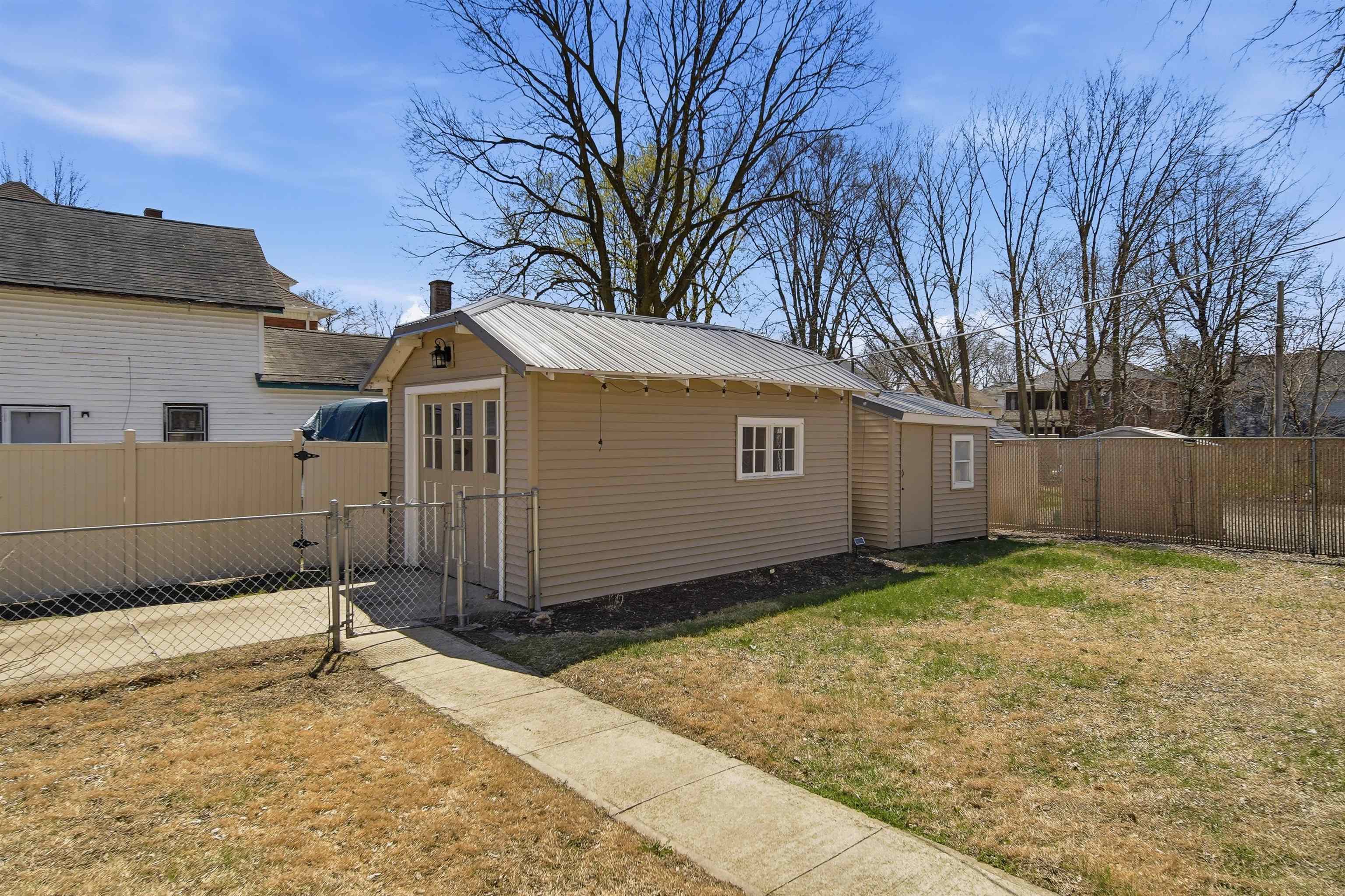 324 East 2nd Street Dixon, IL 61021 - Photo 24 of 25 a view of a backyard