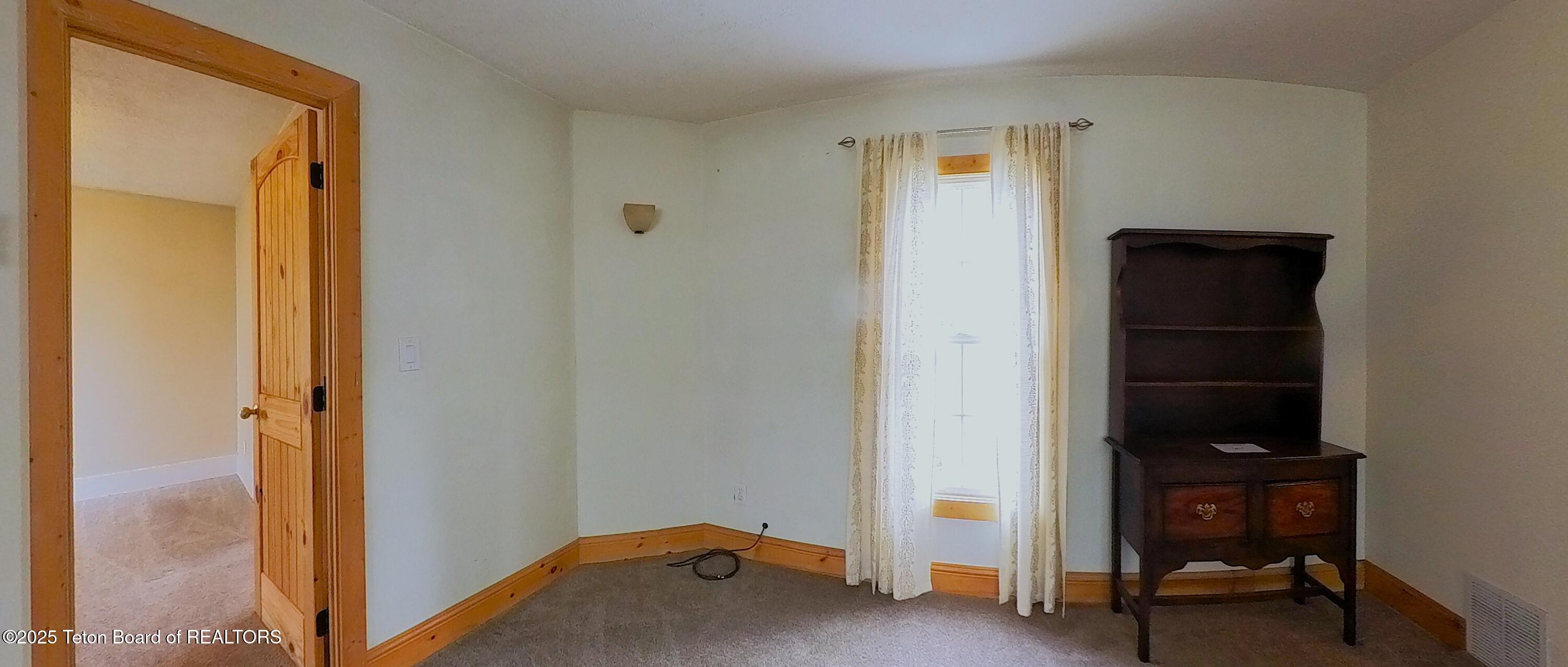 108 South 7th Street Ashton, ID 83420 - Photo 7 of 30 screenshot3