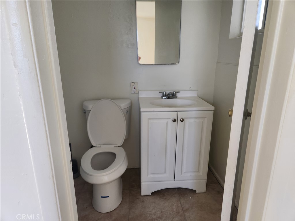 25498 Dayton Avenue Barstow, CA 92311 - Photo 4 of 10