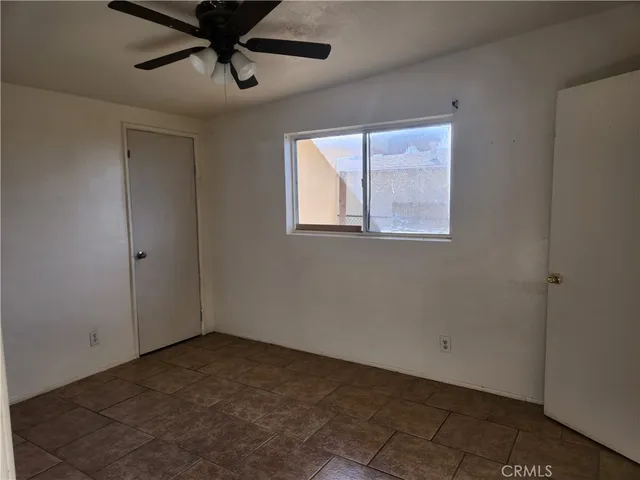 $1,595 | 25498 Dayton Avenue, Barstow, CA 92311