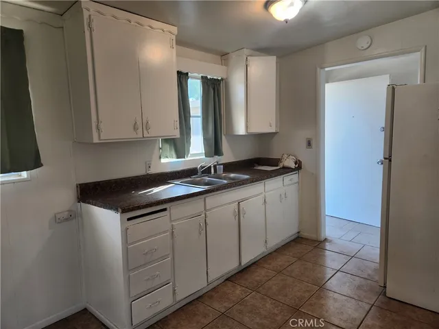 $1,595 | 25498 Dayton Avenue, Barstow, CA 92311