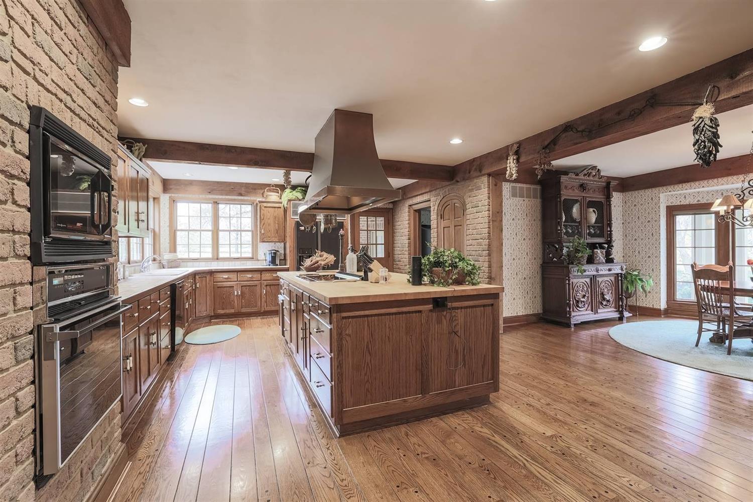 9125 Cunningham Road Cincinnati, OH 45243 - Photo 37 of 50