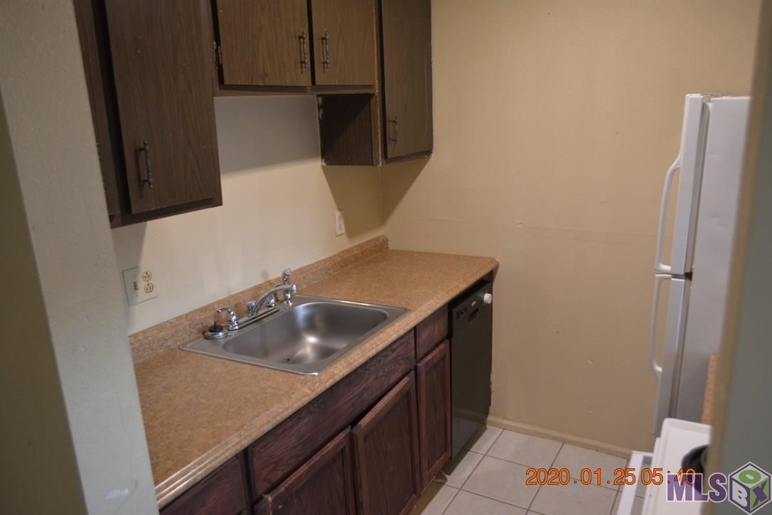 4554 Y A Tittle Avenue, Unit 2 Baton Rouge, LA 70820 - Photo 7 of 23
