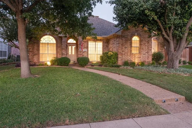 $2,950 | 742 Yellowstone Drive, Allen, TX 75002