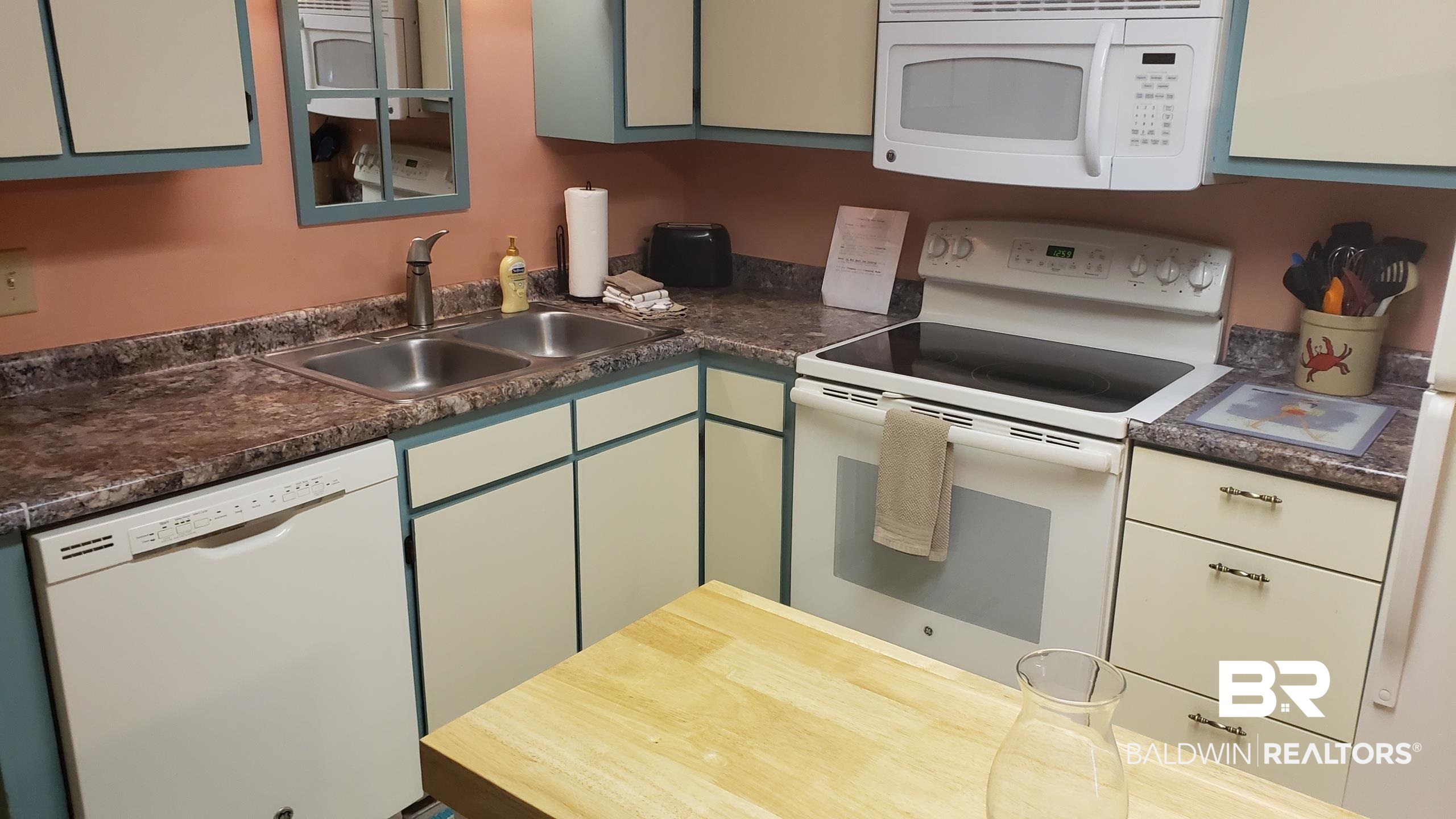 400 Plantation Road, Unit 2114 Gulf Shores, AL 36542 - Photo 3 of 21 Kitchen