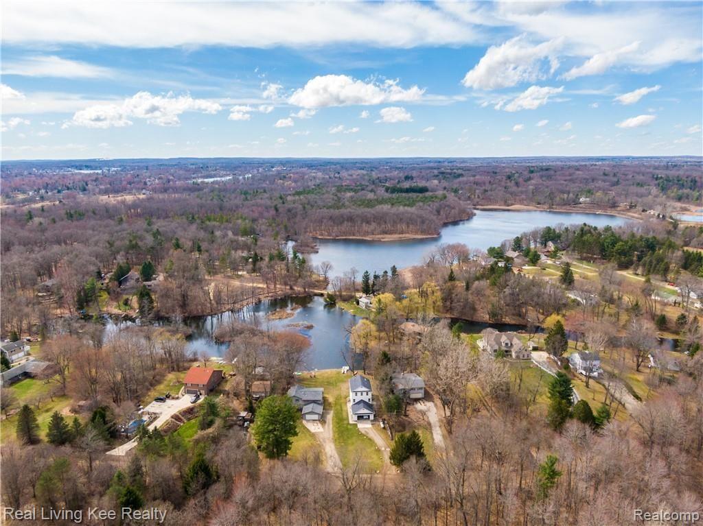 140 Indianside Road Oakland, MI 48363 - Photo 2 of 62 Aerial Exteriors (1 of 12).jpg