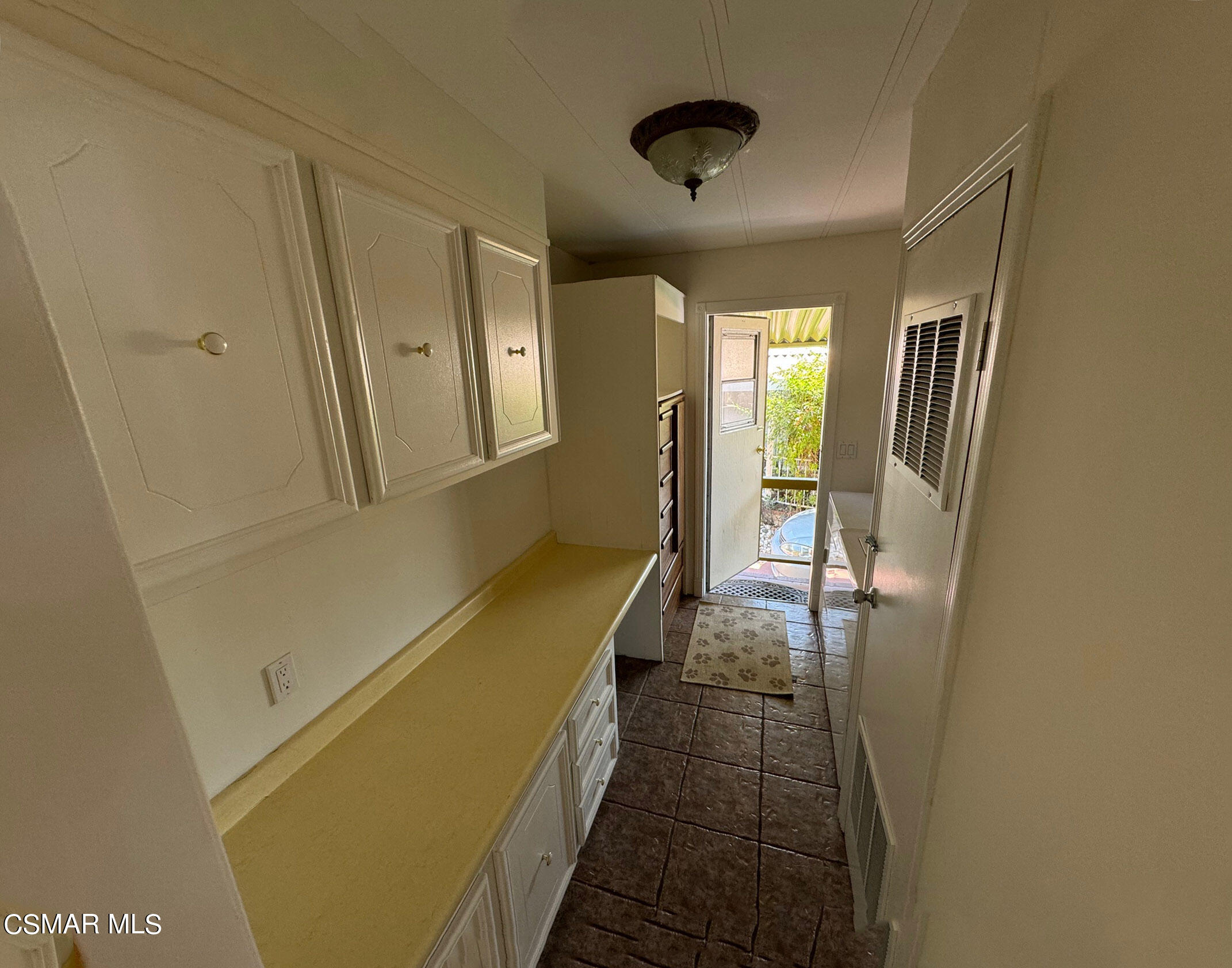 24303 Woolsey Canyon Road, Unit 26 Canoga Park, CA 91304 - Photo 17 of 28 a view of hallway with mirror