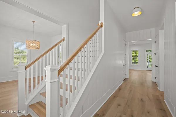 $929,000 | 220 Colleton Square, Newport, NC 28570