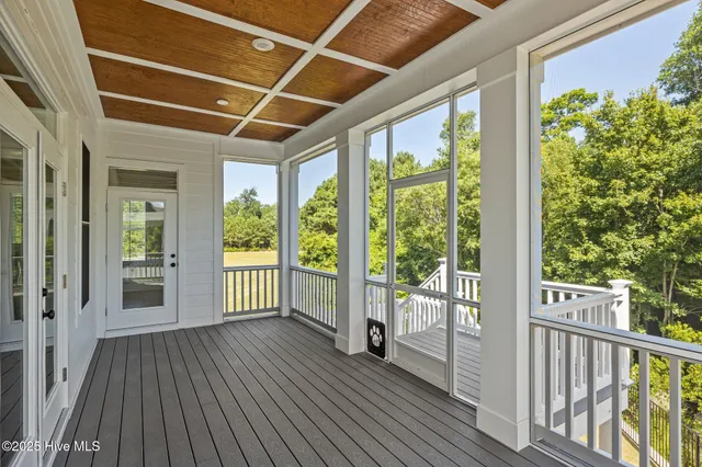 $947,000 | 220 Colleton Square, Newport, NC 28570