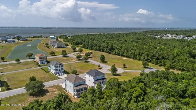 $947,000 | 220 Colleton Square, Newport, NC 28570