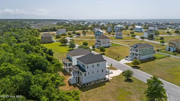 $929,000 | 220 Colleton Square, Newport, NC 28570