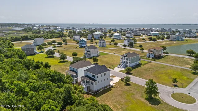 $947,000 | 220 Colleton Square, Newport, NC 28570