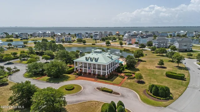 $947,000 | 220 Colleton Square, Newport, NC 28570