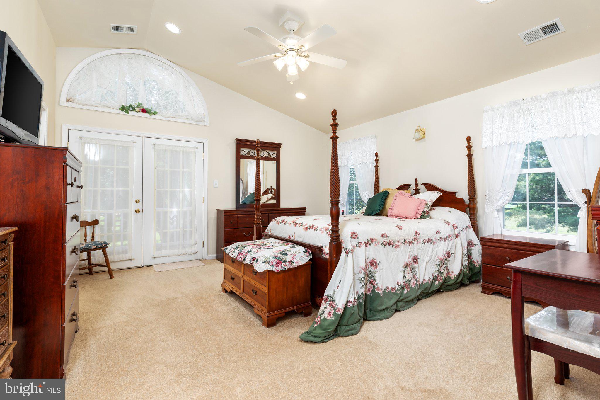 39227 Rodeffer Road Lovettsville, VA 20180 - Photo 29 of 65 Gallery Image 29