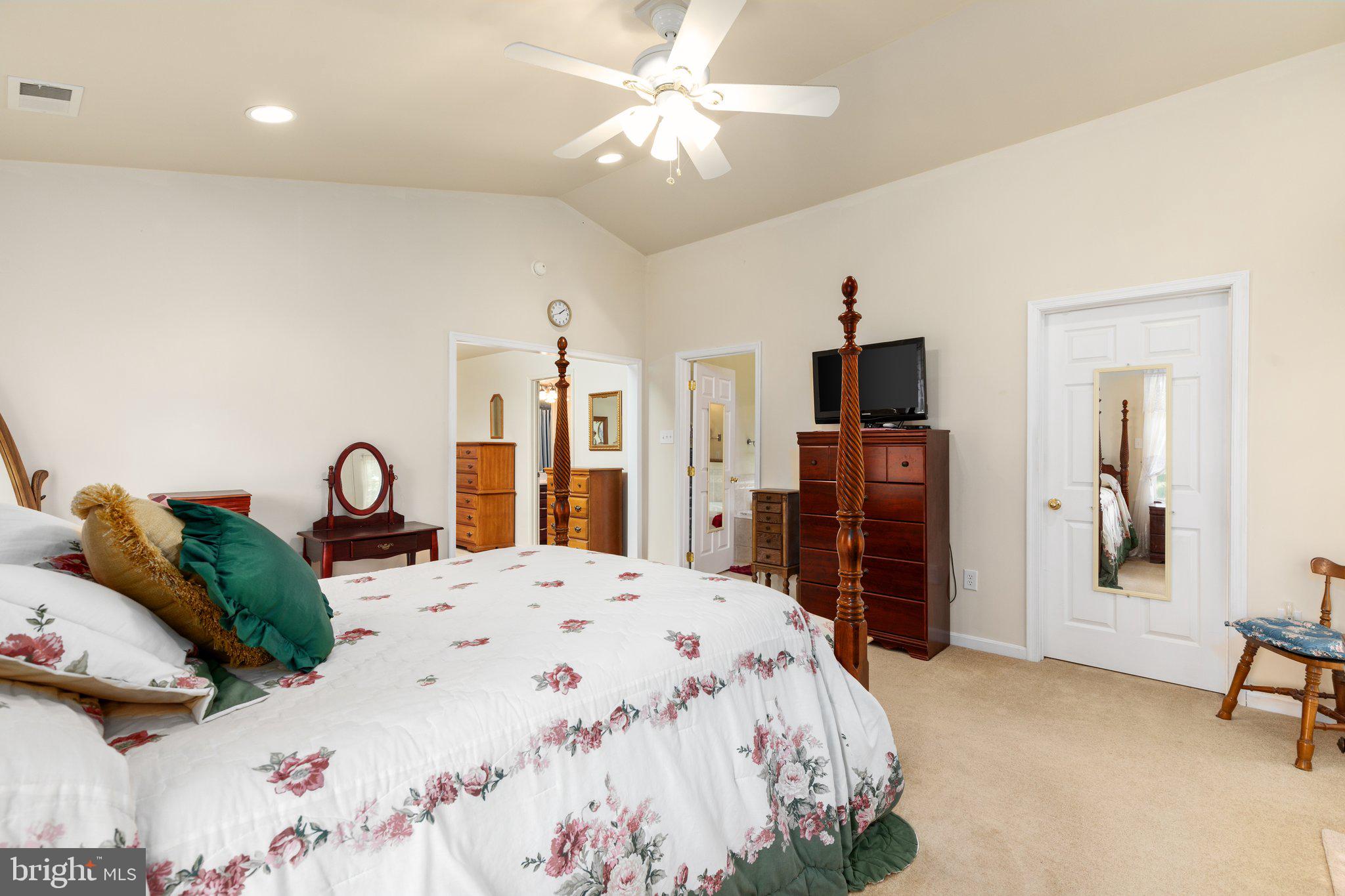 39227 Rodeffer Road Lovettsville, VA 20180 - Photo 31 of 65 Gallery Image 31