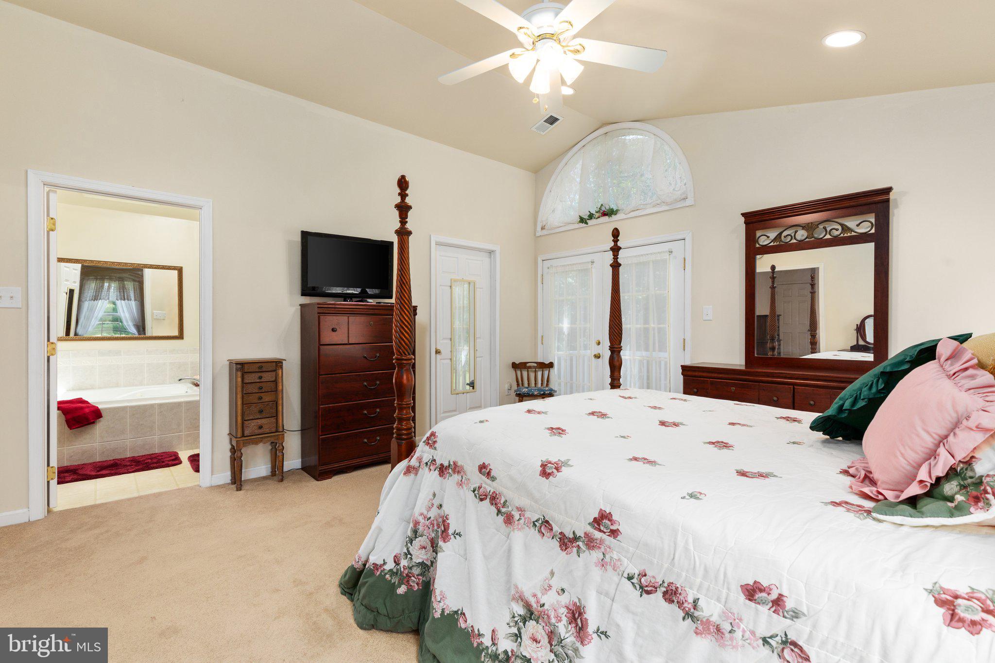 39227 Rodeffer Road Lovettsville, VA 20180 - Photo 32 of 65 Gallery Image 32