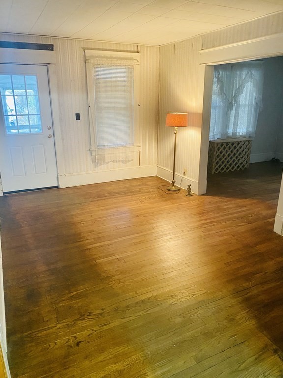 56-58 Milton Street Springfield, MA 01151 - Photo 5 of 28 Gallery Image 5