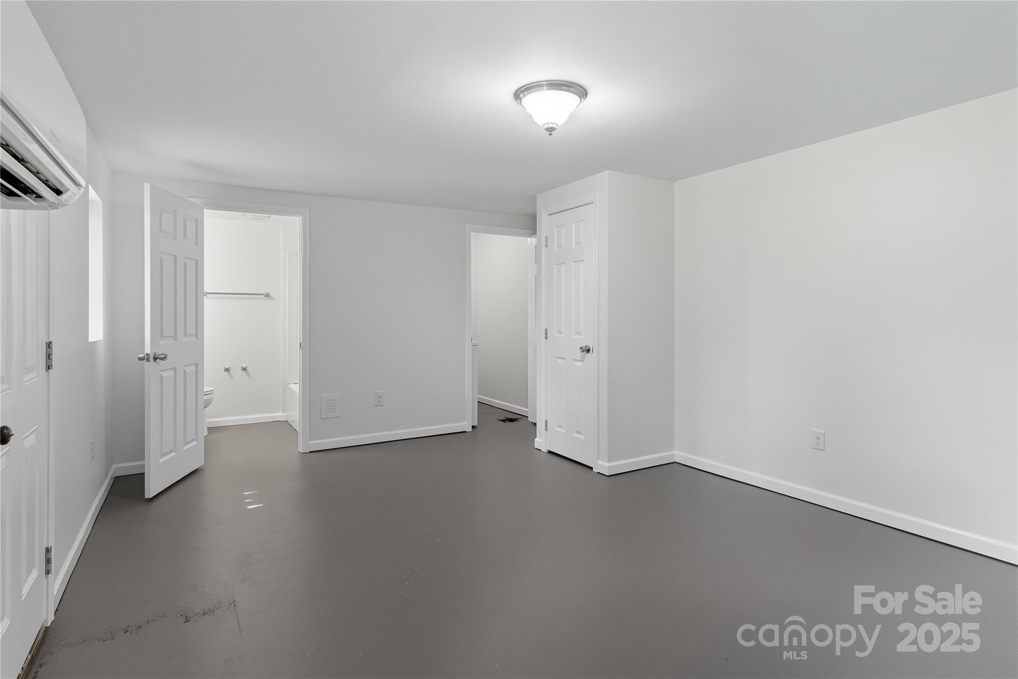424 Deaverview Road Asheville, NC 28806 - Photo 20 of 37 Gallery Image 20