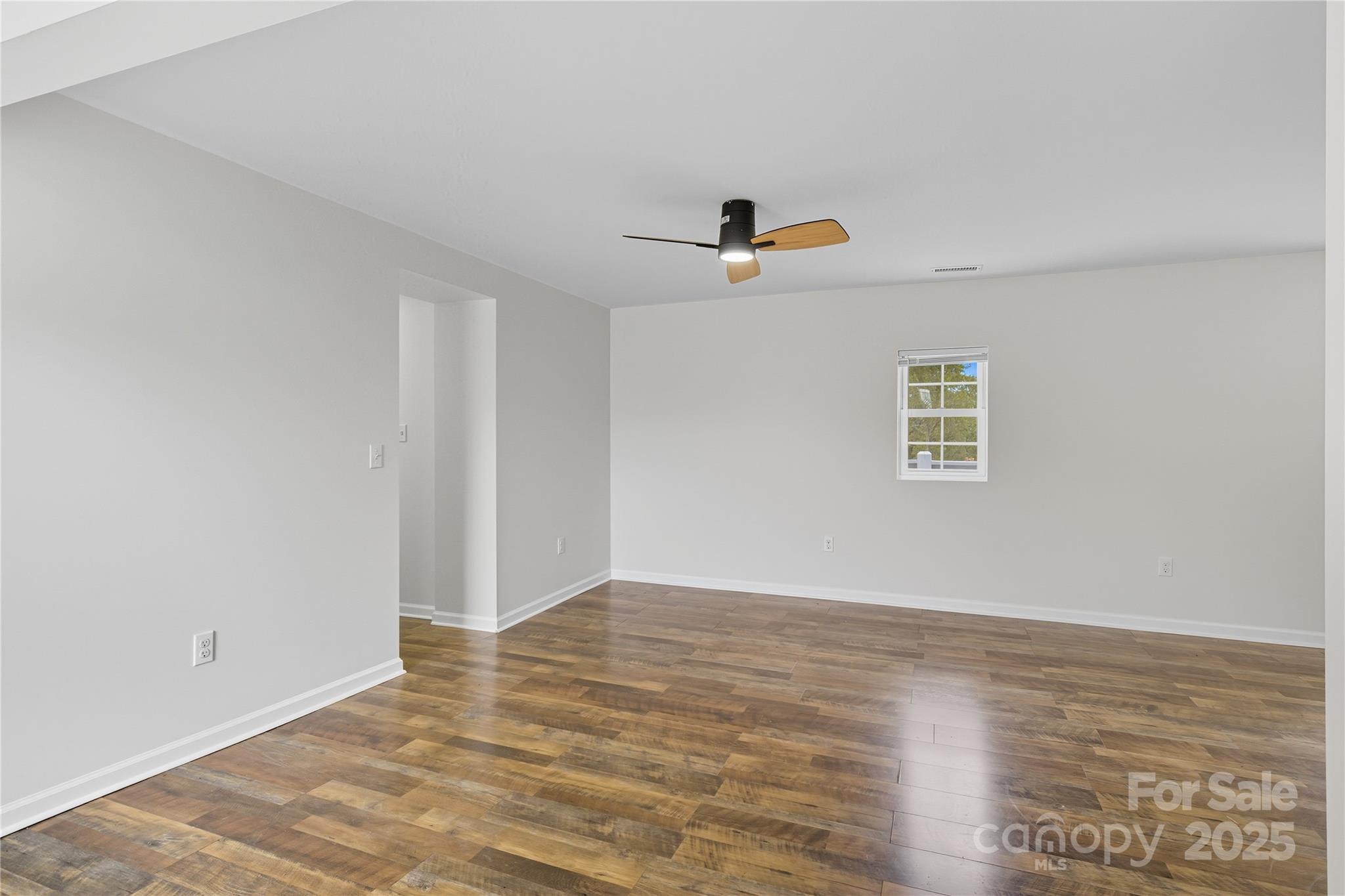 424 Deaverview Road Asheville, NC 28806 - Photo 32 of 37 Gallery Image 32