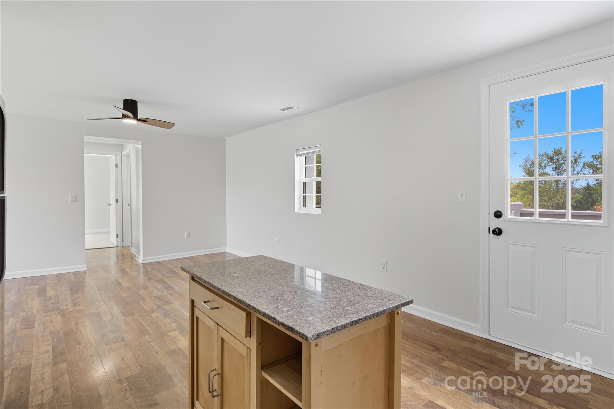 424 Deaverview Road Asheville, NC 28806 - Photo 34 of 37 Gallery Image 34