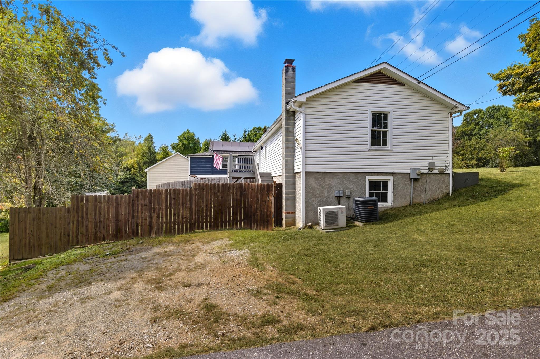 424 Deaverview Road Asheville, NC 28806 - Photo 9 of 37 Gallery Image 9