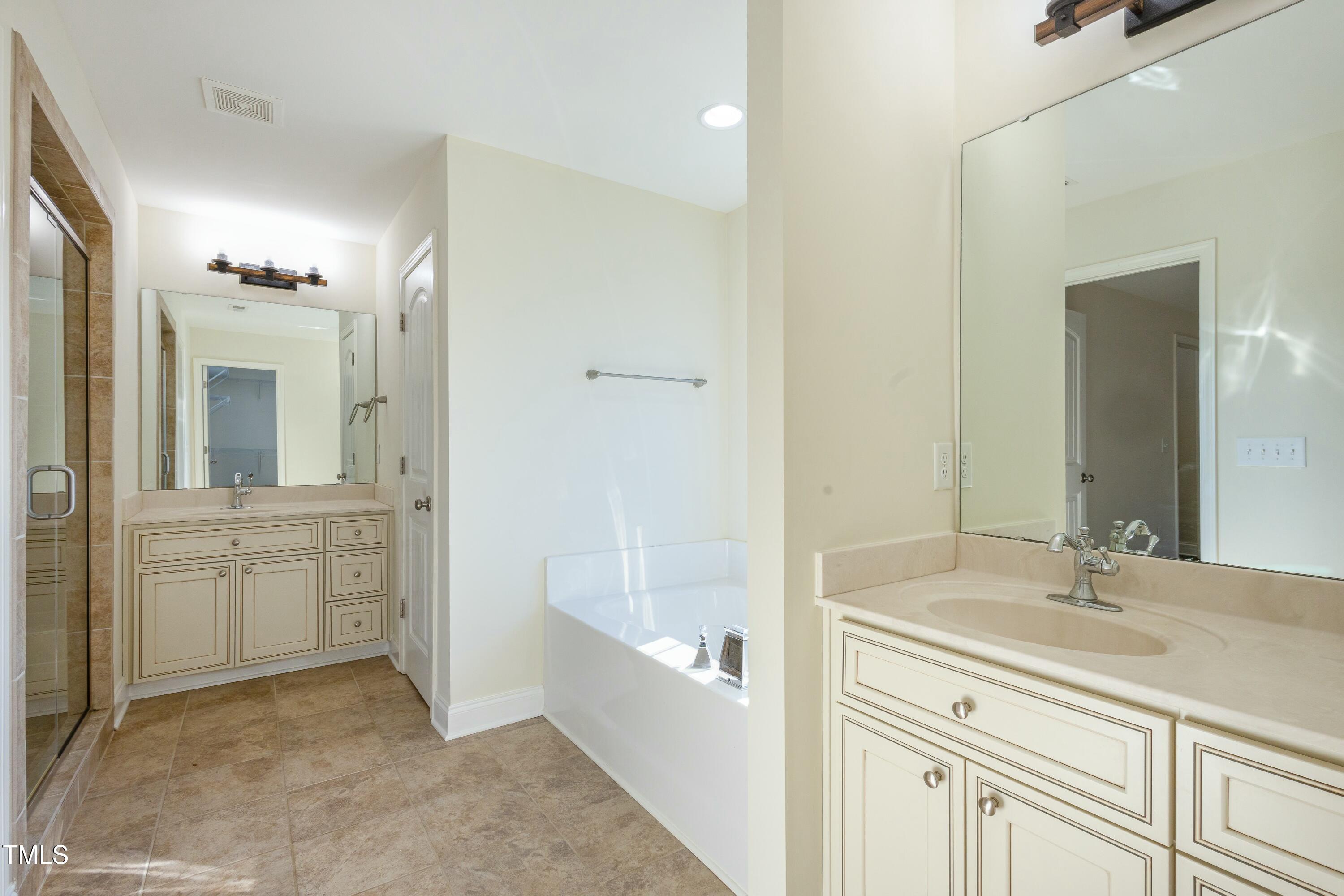 3038 Bramblegate Drive Mebane, NC 27302 - Photo 21 of 32 tempImage8Rj5KQ