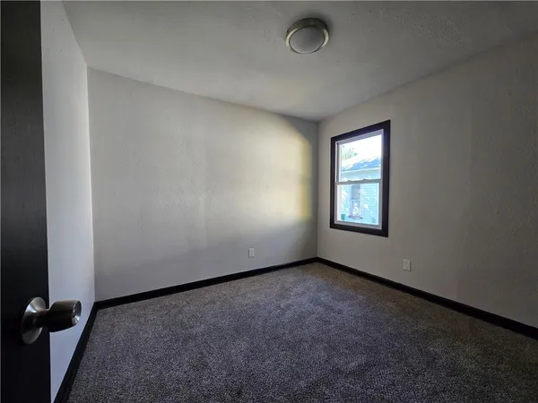 $202,000 | 806 West 2nd Street, Pittsburg, KS 66762