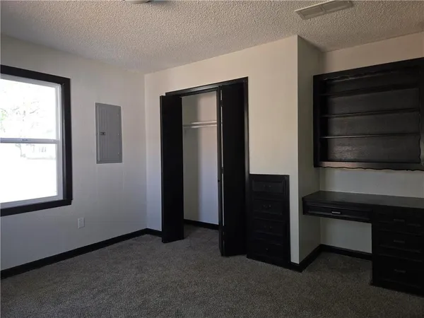 $202,000 | 806 West 2nd Street, Pittsburg, KS 66762