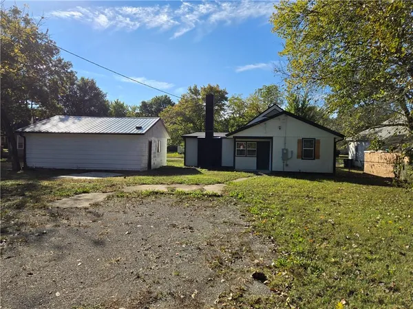 $202,000 | 806 West 2nd Street, Pittsburg, KS 66762