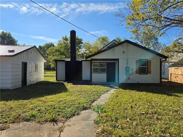 $245,000 | 806 West 2nd Street, Pittsburg, KS 66762