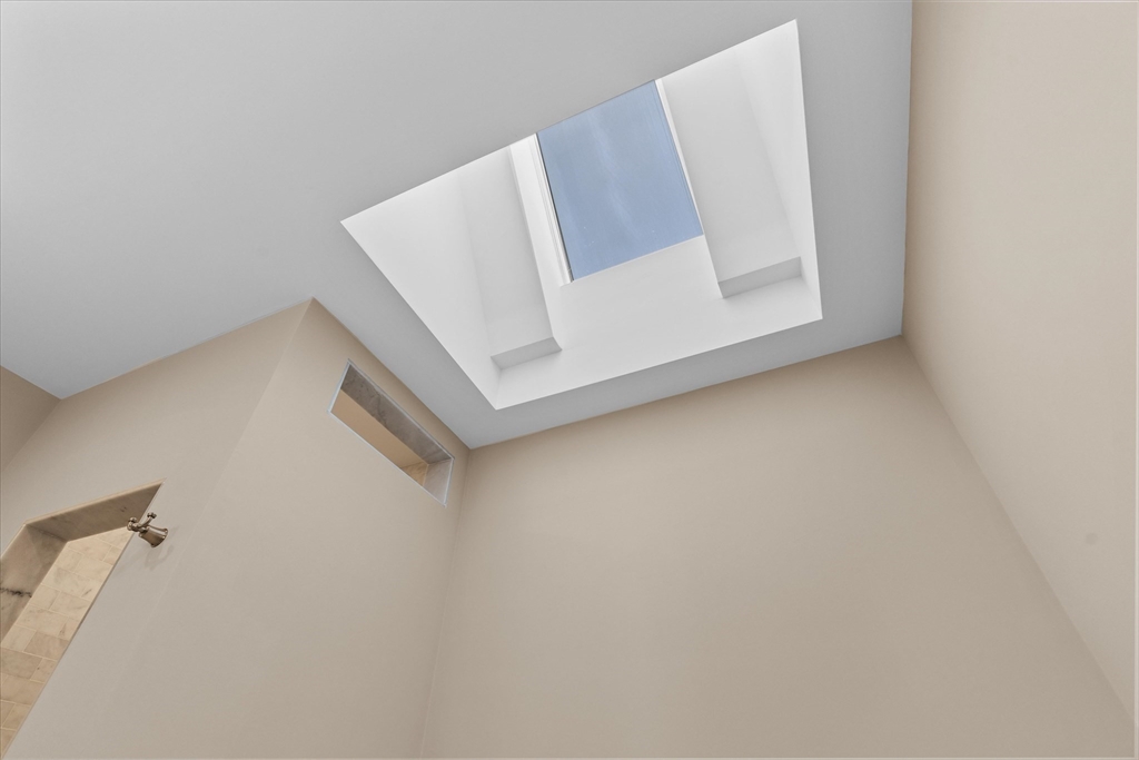 7 Justin Circle York, ME 03909 - Photo 29 of 36 a utility room with dryer and washer