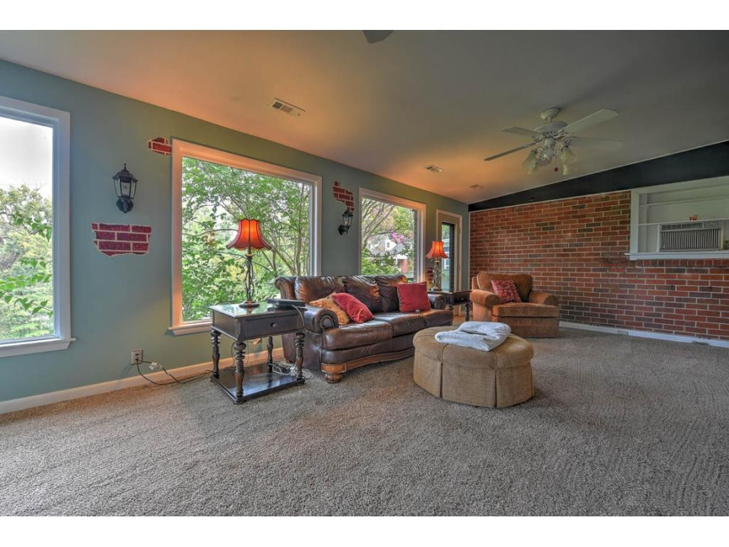 2124 Pendragon Road Kingsport, TN 37660 - Photo 3 of 35 Photo 3