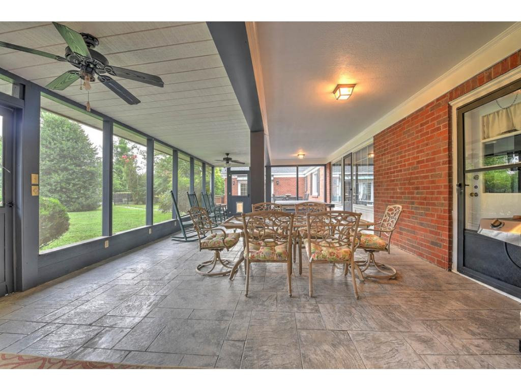 2124 Pendragon Road Kingsport, TN 37660 - Photo 24 of 35 Photo 24