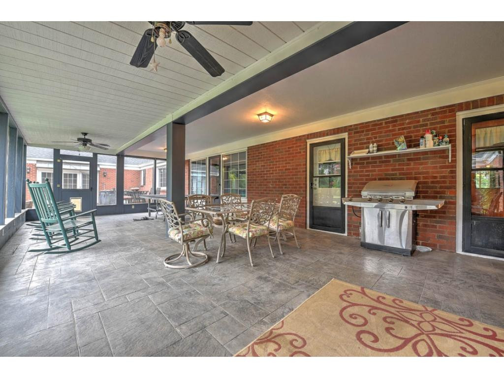 2124 Pendragon Road Kingsport, TN 37660 - Photo 25 of 35 Photo 25