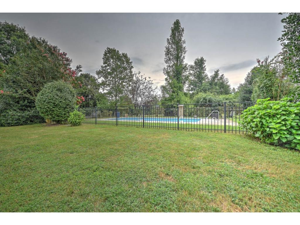 2124 Pendragon Road Kingsport, TN 37660 - Photo 31 of 35 Photo 31