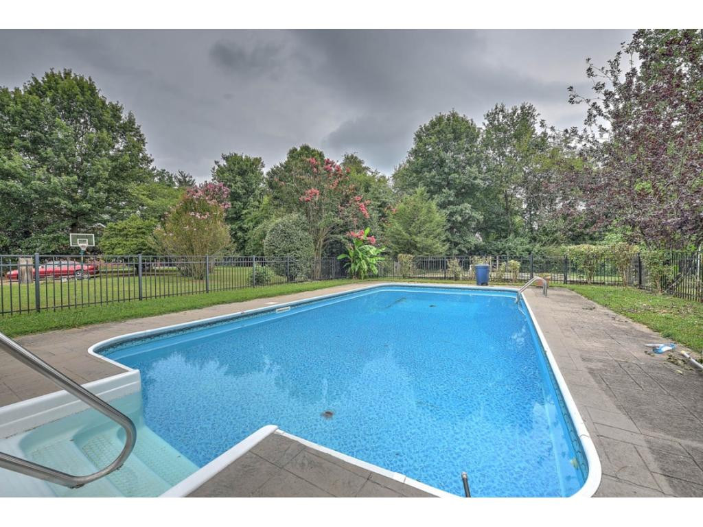 2124 Pendragon Road Kingsport, TN 37660 - Photo 33 of 35 Photo 33