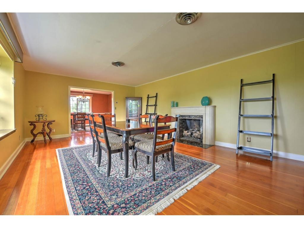 2124 Pendragon Road Kingsport, TN 37660 - Photo 8 of 35 Photo 8