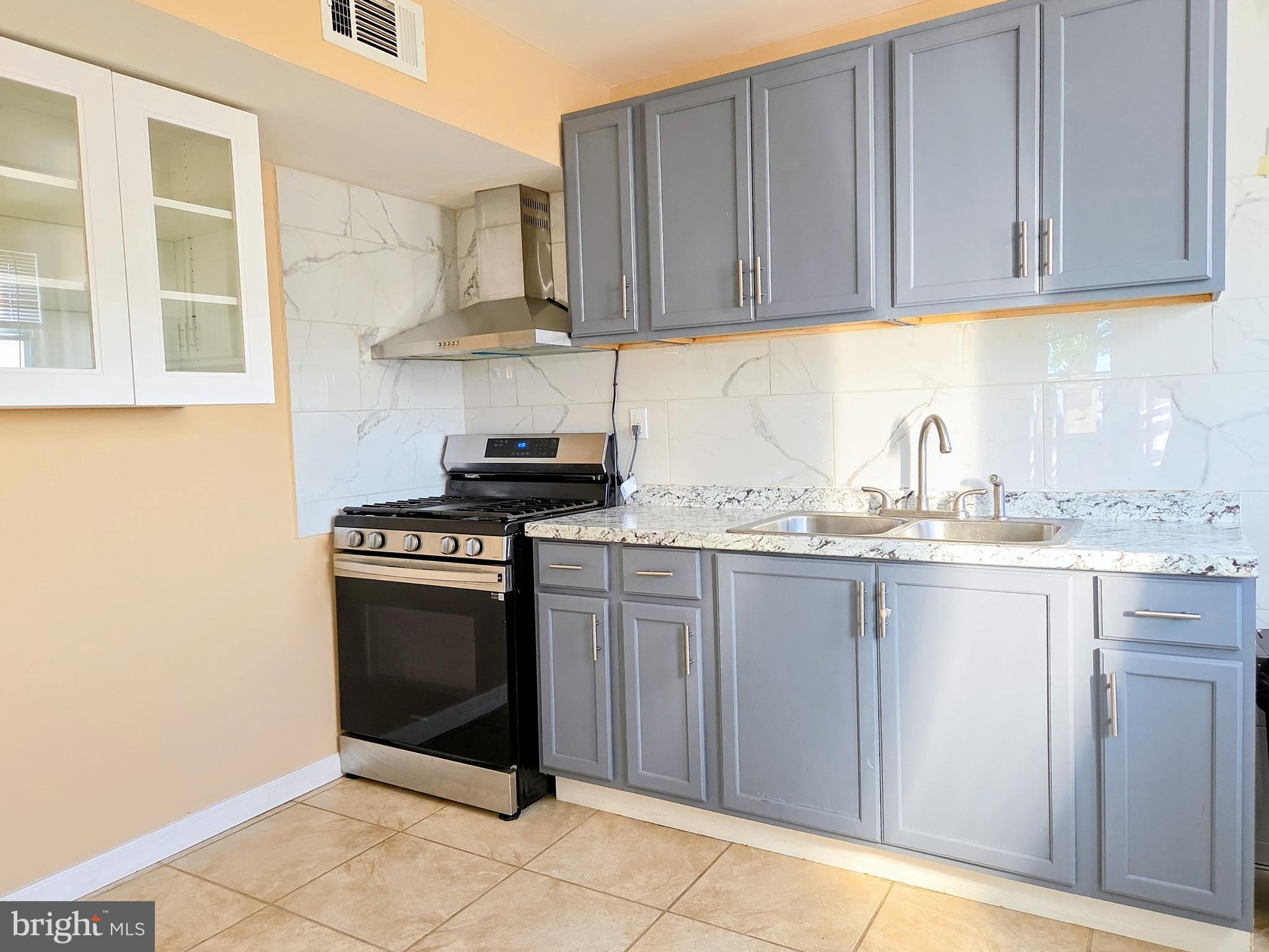 56 Morris Road New Castle, DE 19720 - Photo 8 of 18 Kitchen